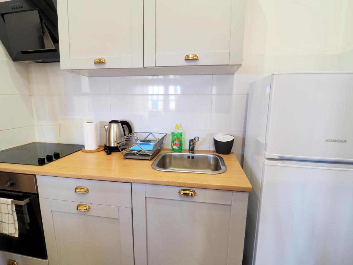 Guest House Sara Latin Екстер'єр фото